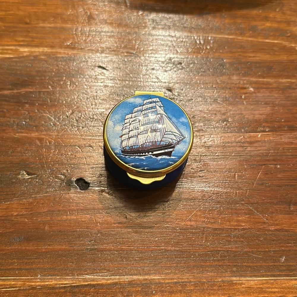 Authentic Alastor Enamel trinket box